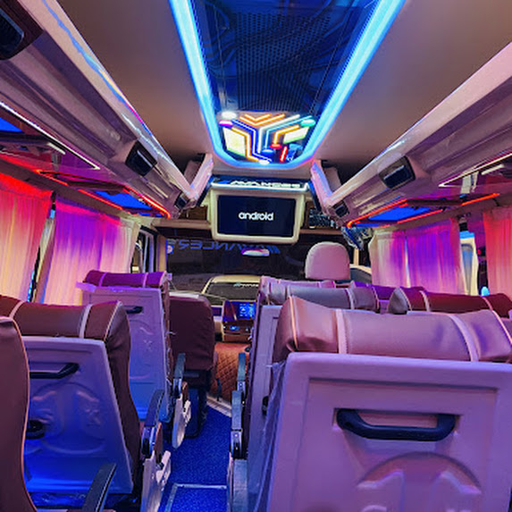 Luxury Traveller Image